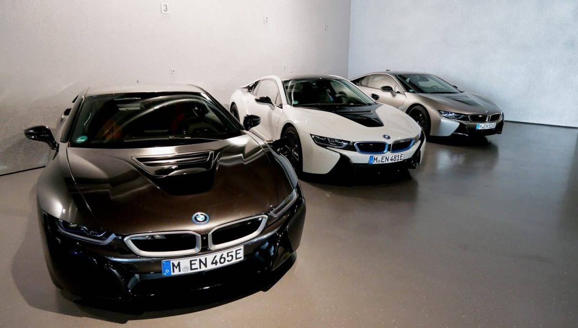 BMW i8 Coupé warten auf die Testfahrer
